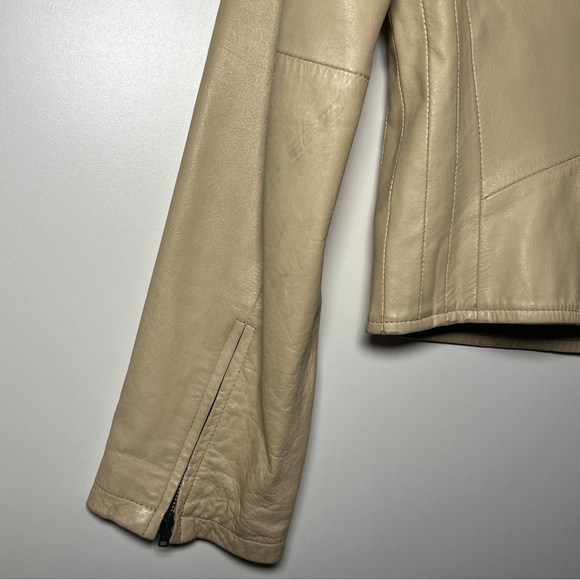 MNG. Size Small
Beige genuine 100% leather jacket 
Double front zipper closure - Picture 7 of 12